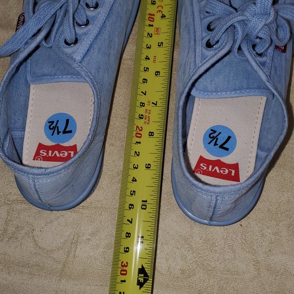 - NWOT levi’s woman’s shoes size 7.5 - Picture 7 of 7